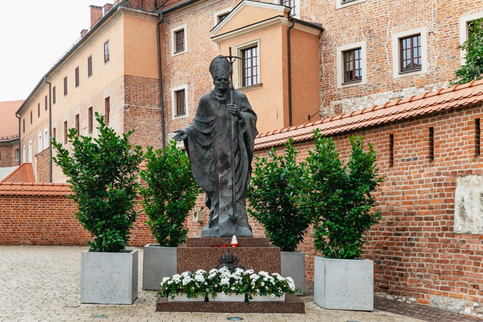 Krakow: Wawel Royal Hill with Optional Castle and Cathedral - Price and time: is $19 for 1.5 hours good value