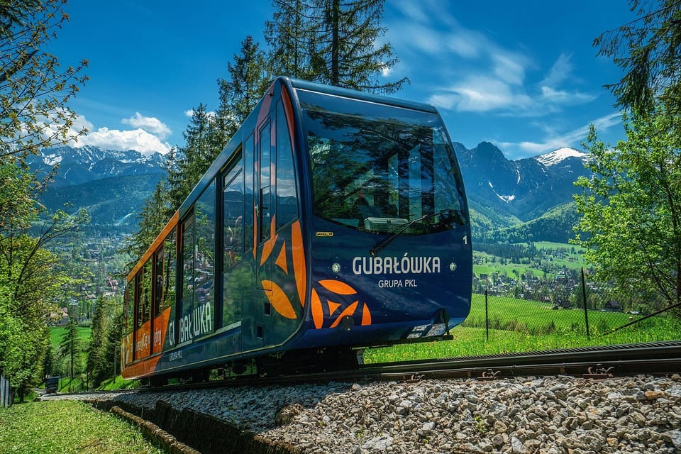 Krakow: Zakopane Tatra Mountains, Cable Car, Local Tasting - Chochołów’s carved wood: where highlander life is still visible