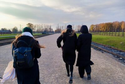 Private Guided Tour to Auschwitz & Birkenau from Krakow - Hotel Pickup and How the 6–7 Hour Schedule Works