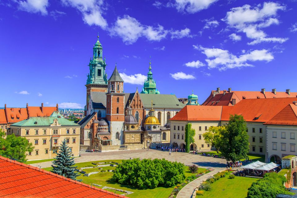Skip-the-Line Wawel Castle Chambers Private Tour - Why Wawel Castle is worth your time (and why skip-the-line helps)