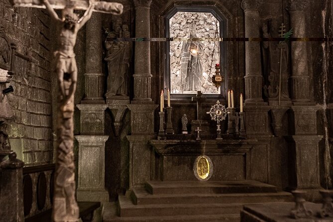 Wieliczka Salt Mine Guided Tour + Ticket & Transfer from Krakow - Duration details: why “2.5 hours underground” can still feel like a full chunk