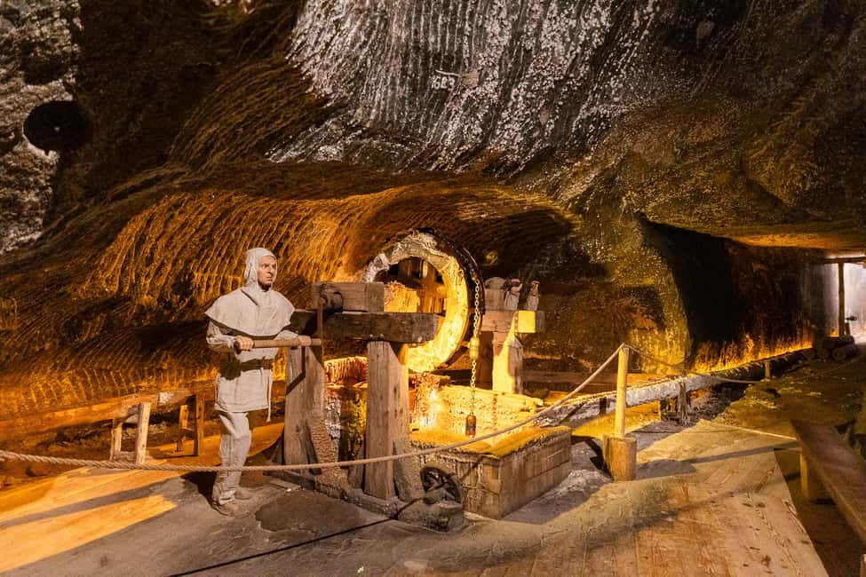 Wieliczka Salt Mine Tour from Kraków – Skip the Line Entry - Comfort Checklist: Shoes, Steps, and Staying at 17–18°C