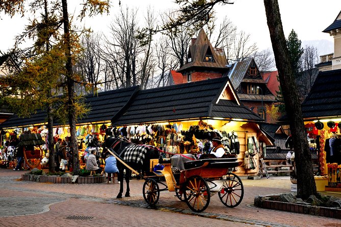 ZAKOPANE & TATRA Mountains Tour from Krakow - Krupówkí Street free time: where to shop, eat, and reset